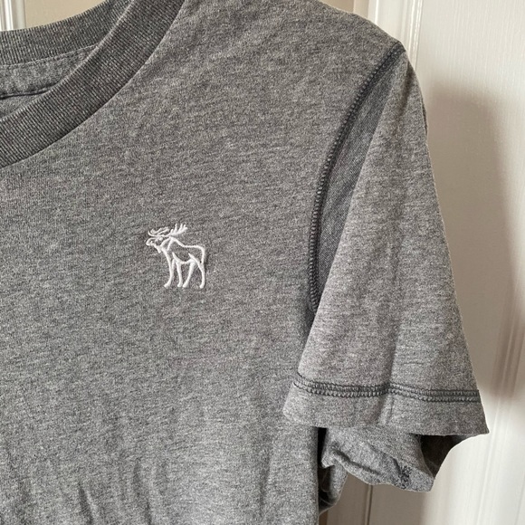 Abercrombie and Fitch V Neck Tee - Picture 2 of 8